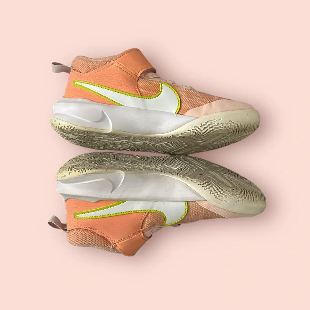 Nike Team Hustle D 10 Lil DM4324-600 Sz 1Y